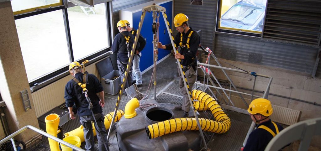 Know the importance of confined space course for your workers